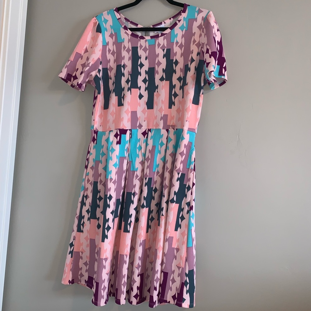 Beautiful Amelia LulaRoe dress in XL